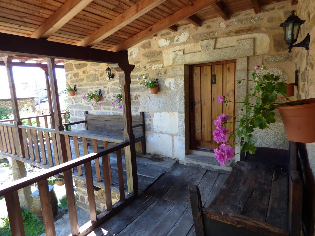 La Posada De Pedrazales Екстер'єр фото